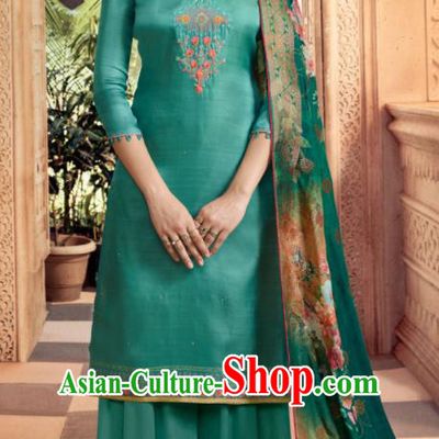Asian Indian Punjabis Bride Embroidered Peacock Green Satin Blouse and Pants India Traditional Lehenga Choli Costumes Complete Set for Women