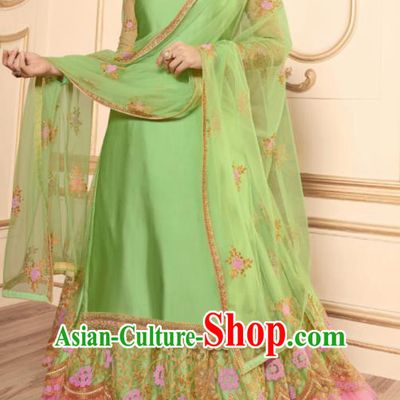 Asian India Traditional Lehenga Choli Costumes Indian Bollywood Embroidered Light Green Skirt and Blouse for Women