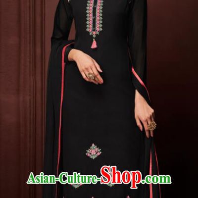 Asian Indian Punjabis Embroidered Black Blouse and Pants India Traditional Kurti Costumes Complete Set for Women