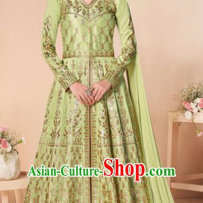 Asian Indian Lehenga Embroidered Light Green Silk Blened Dress India Traditional Bollywood Court Costumes for Women