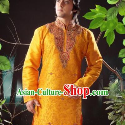 Asian Indian Sherwani Bridegroom Embroidered Golden Clothing India Traditional Wedding Costumes Complete Set for Men
