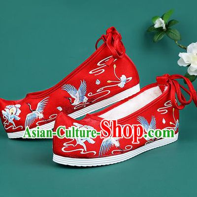 Chinese National Winter Embroidered Crane Red Brushed Shoes Traditional Hanfu Shoes Princess Shoes Opera Shoes for Women