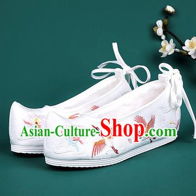 Chinese National Winter Embroidered Crane White Brushed Shoes Traditional Hanfu Shoes Princess Shoes Opera Shoes for Women