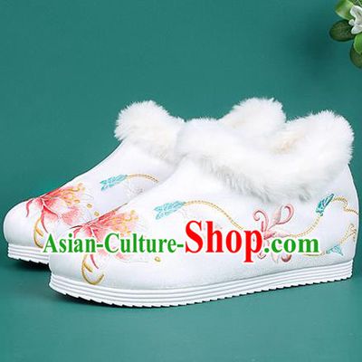 Chinese Traditional Winter Embroidered Peony White Ankle Boots Hanfu Shoes Cloth Boots for Women