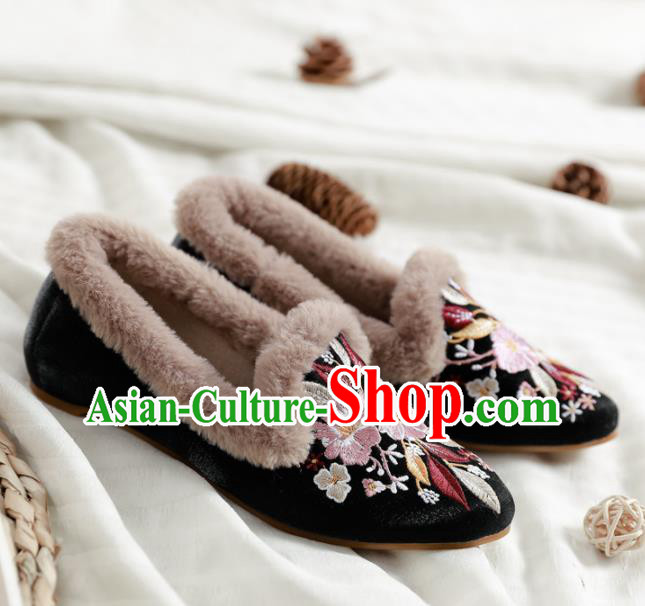 Traditional Chinese National Winter Shoes Embroidered Black Shoes Hanfu Shoes for Women Traditional Chinese National Winter Shoes Embroidered Black Shoes Hanfu Shoes for Women