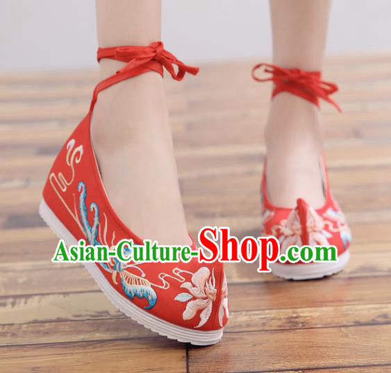 Traditional Chinese National Embroidery Butterfly Red Shoes Embroidered Shoes Hanfu Shoes for Women Traditional Chinese National Embroidery Butterfly Red Shoes Embroidered Shoes Hanfu Shoes for Women