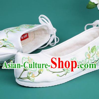 Chinese Traditional Embroidered Sakura Cotton Padded Shoes Hanfu Shoes Princess White Shoes for Women