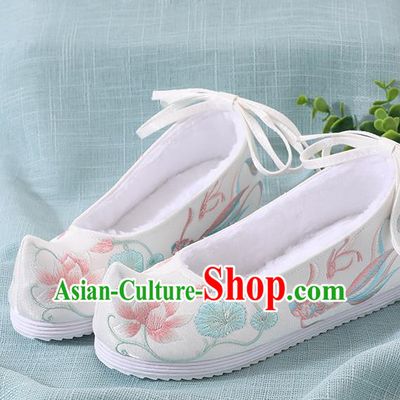 Chinese Handmade Embroidered Lotus Goldfish White Shoes Traditional Ming Dynasty Hanfu Shoes Princess Shoes for Women