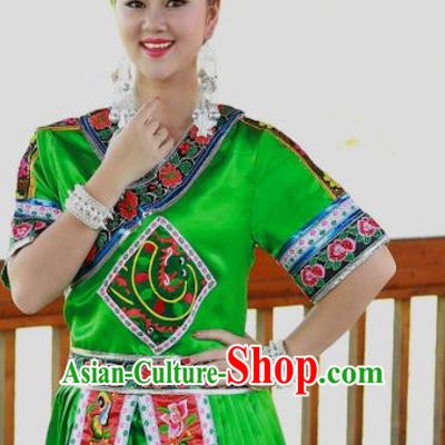 Chinese Traditional Miao Nationality Costume Ethnic Folk Dance Green Dress for Women
