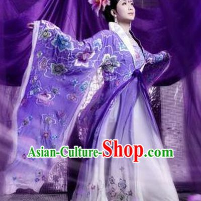 Traditional Chinese Tang Dynasty Imperial Consort Purple Embroidered Dress Ancient Imperial Concubine Historical Costume