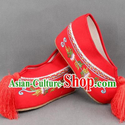 Asian Chinese Beijing Opera Princess Red Embroidered Shoes Ancient Hanfu Shoes for Women