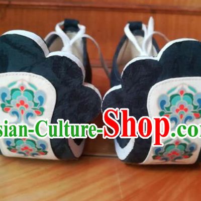Asian Chinese Traditional Shoes Ancient Tang Dynasty Princess Atrovirens Shoes Hanfu Shoes for Women