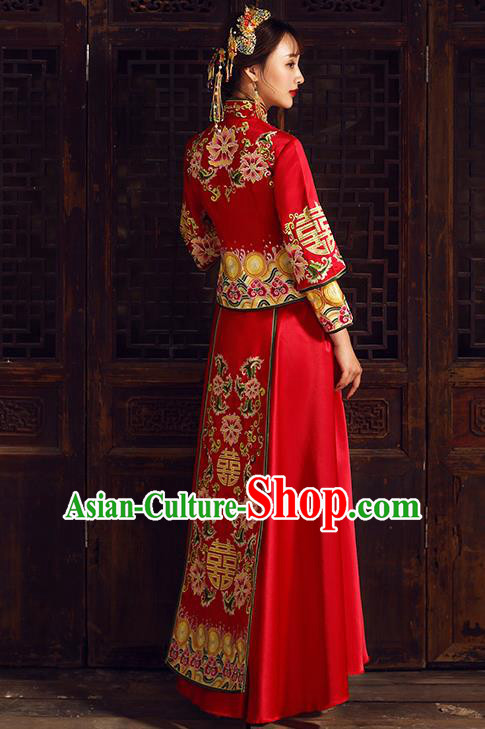 Chinese Traditional Bride Costume Embroidered Xiuhe Suit Ancient Wedding Dress for Women Chinese Traditional Bride Costume Embroidered Xiuhe Suit Ancient Wedding Dress for Women