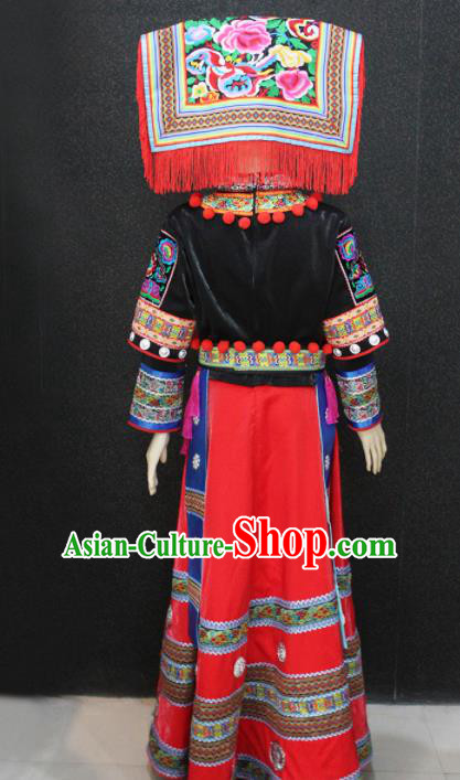 Chinese Traditional Yao Nationality Wedding Dress Ethnic Folk Dance Costume for Women Chinese Traditional Yao Nationality Wedding Dress Ethnic Folk Dance Costume for Women