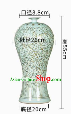 Chinese Jingdezhen Ceramic Enamel Celadon Glaze Vase Handicraft Traditional Porcelain Vase Chinese Jingdezhen Ceramic Enamel Celadon Glaze Vase Handicraft Traditional Porcelain Vase