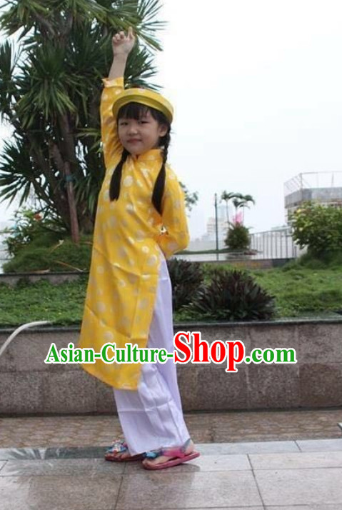 Classical Traditional Vietnam Clothing Complete Set for Children Classical Traditional Vietnam Clothing Complete Set for Children