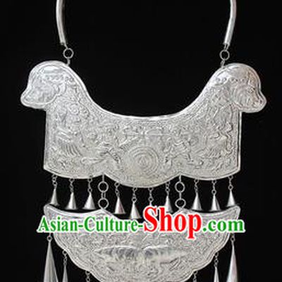 Traditional Chinese Miao Nationality Sliver Necklet Hmong Wedding Tassel Necklace for Women