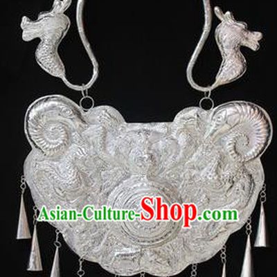 Traditional Chinese Miao Nationality Sliver Necklet Hmong Wedding Carving Dragons Necklace for Women