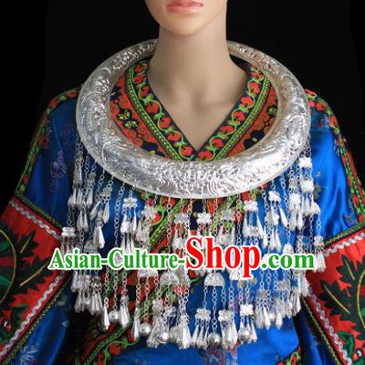 Chinese Traditional Miao Nationality Sliver Tassel Necklace Hmong Wedding Carving Necklet for Women