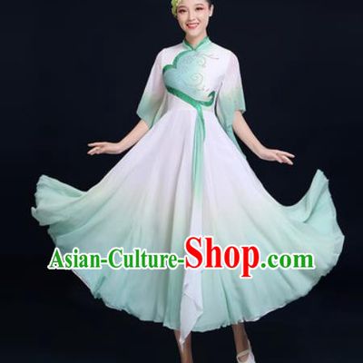 Traditional Chinese Classical Dance Light Green Dress Umbrella Dance Fan Dance Costume for Women