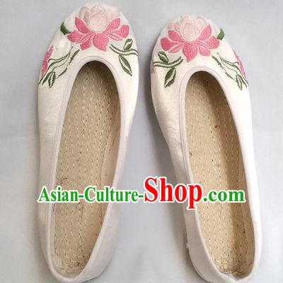 Chinese Ancient Princess Shoes Traditional Cloth Shoes Hanfu Shoes White Embroidered Lotus Shoes for Women