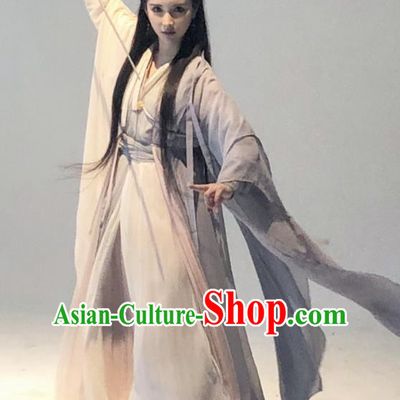 Relying on Heaven to Slaughter Dragons Traditional Chinese Ancient Yuan Dynasty Swordswoman Historical Costume and Headpiece Complete Set