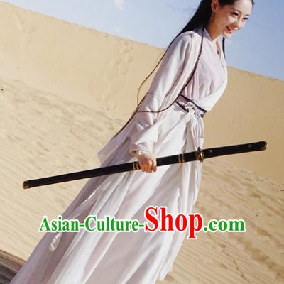 Chinese Drama Relying on Heaven to Slaughter Dragons Ancient Yuan Dynasty Taoist Nun Zhou Zhiruo Historical Costume and Headpiece Complete Set