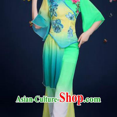 Traditional Chinese Fan Dance Light Green Clothing Folk Dance Yangko Stage Performance Costume for Women