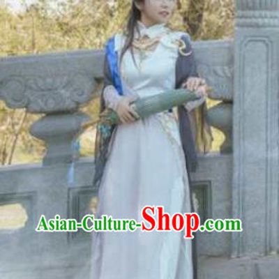 Traditional Chinese Cosplay Swordswoman White Hanfu Dress Ancient Heroine Embroidered Costume for Women
