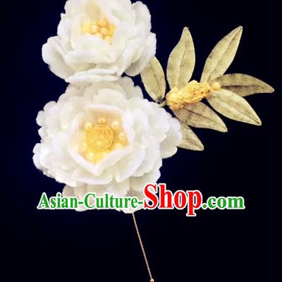 Handmade Chinese Classical White Peony Brooch Ancient Palace Breastpin for Women
