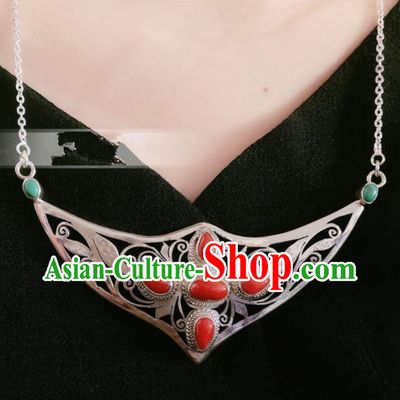 Traditional Chinese Mongol Nationality Sliver Red Necklet Accessories Mongolian Ethnic Necklace for Women