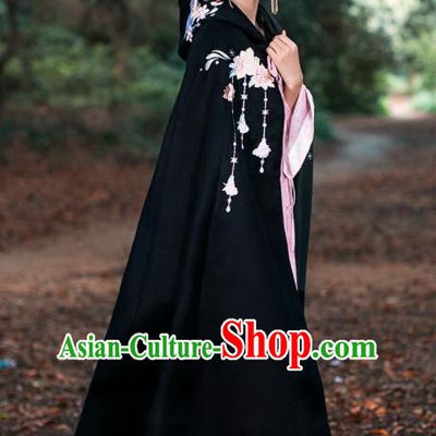 Ancient Chinese Ming Dynasty Historical Costume Traditional Palace Princess Embroidered Black Cloak for Women