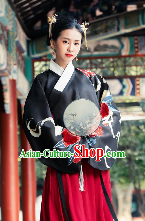 Ancient Chinese Ming Dynasty Nobility Lady Historical Costume Traditional Palace Hanfu Dress for Women