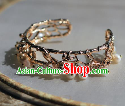 Traditional Chinese Ancient Princess Golden Bracelet Handmade Hanfu Accessories for Women Traditional Chinese Ancient Princess Golden Bracelet Handmade Hanfu Accessories for Women