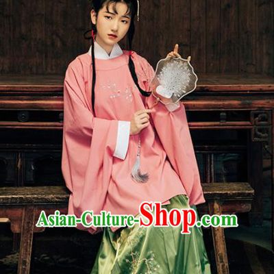 Asian Chinese Ancient Aristocratic Female Embroidered Hanfu Dress Traditional Ming Dynasty Historical Costume for Women