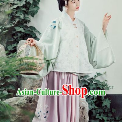 Asian Chinese Ancient Nobility Feminist Embroidered Hanfu Dress Traditional Ming Dynasty Young Lady Historical Costume for Women