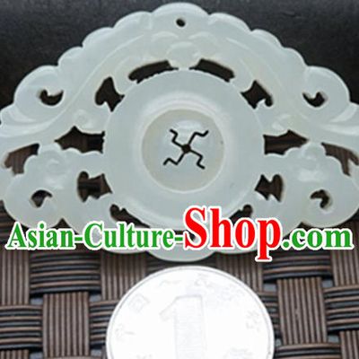 Chinese Ancient Carving Bat Brooch Jade Pendant Traditional Handmade Jade Craft Jewelry Decoration Accessories