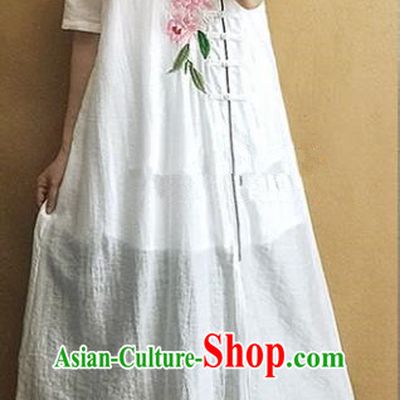 Traditional Chinese Embroidered Chrysanthemum White Cheongsam Qipao Dress Tang Suit National Costume for Women