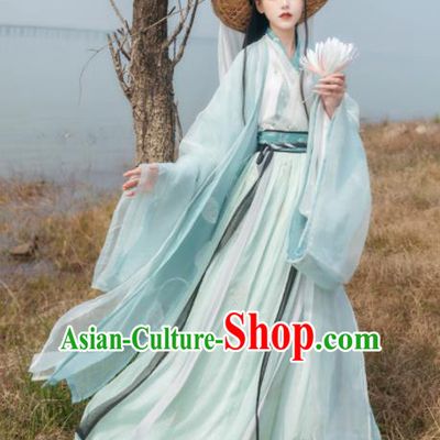 Asian Chinese Jin Dynasty Princess Historical Costume Ancient Swordswoman Traditional Hanfu Dress for Women