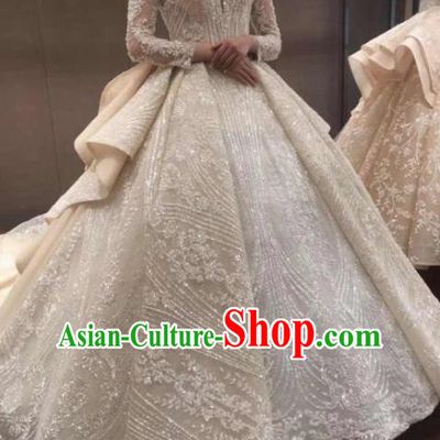 Top Grade Customize Bride Embroidered Trailing Full Dress Court Princess Wedding Costume for Women