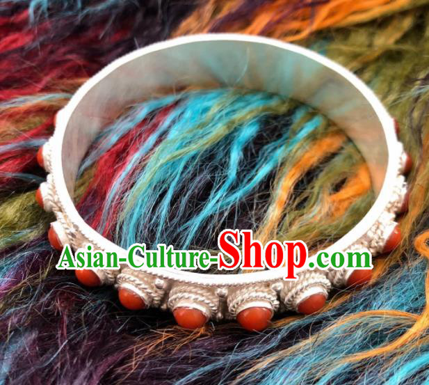 Chinese Traditional Zang Nationality Sliver Bracelet Tibetan Ethnic Bangle Accessories for Women Chinese Traditional Zang Nationality Sliver Bracelet Tibetan Ethnic Bangle Accessories for Women