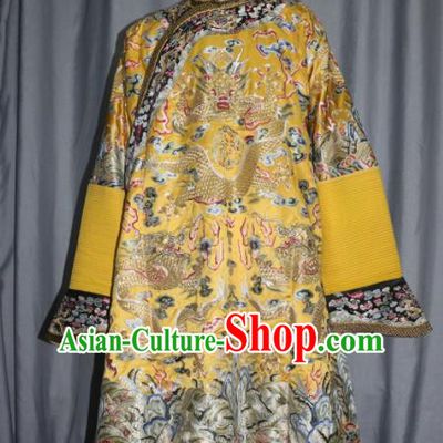 Chinese Traditional Drama Manchu Costume Ancient Qing Dynasty Emperor Golden Silk Imperial Robe for Men