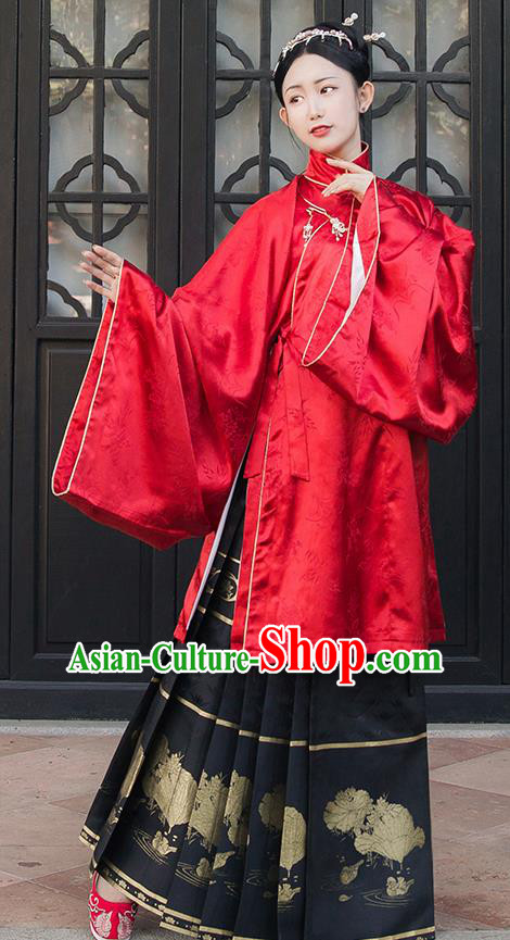 Asian Chinese Ming Dynasty Aristocratic Lady Replica Costume Traditional Ancient Court Hanfu Dress for Women