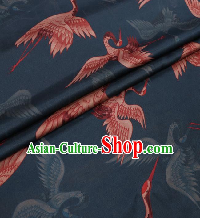 Traditional Chinese Green Gambiered Guangdong Gauze Classical Cranes Pattern Design Silk Fabric Traditional Chinese Green Gambiered Guangdong Gauze Classical Cranes Pattern Design Silk Fabric