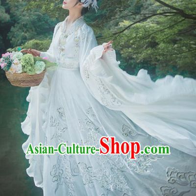 Ancient Chinese Mythology Goddess White Embroidered Hanfu Dress Traditional Jin Dynasty Imperial Consort Replica Costume for Women