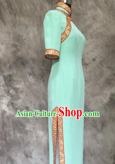Chinese Traditional Customized Green Cheongsam National Costume Classical Qipao Dress for Women Chinese Traditional Customized Green Cheongsam National Costume Classical Qipao Dress for Women