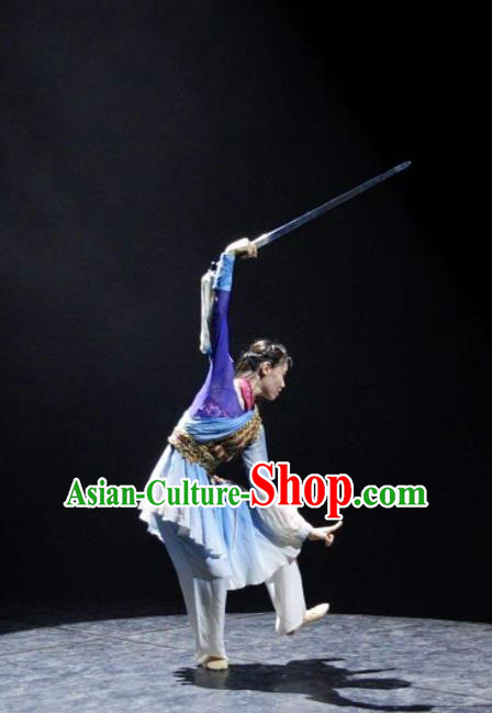 Beautiful Chinese Dance Yue Nv Ling Feng Swords Dance Costume Traditional Classical Dance Dress for Women