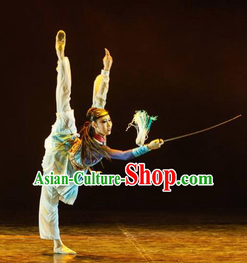 Beautiful Chinese Dance Yue Nv Ling Feng Swords Dance Costume Traditional Classical Dance Dress for Women
