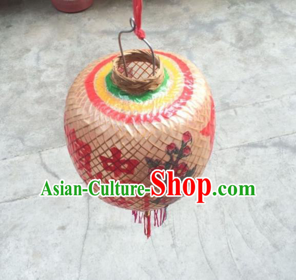 Chinese Traditional Bamboo Weaving Craft Lantern Handmade Dragon Pattern Palace Lanterns Chinese Traditional Bamboo Weaving Craft Lantern Handmade Dragon Pattern Palace Lanterns
