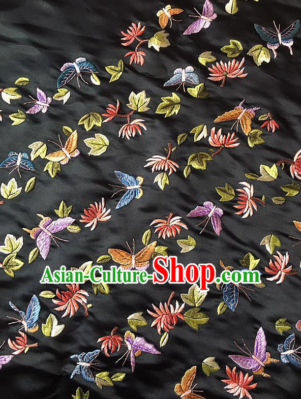 Chinese Handmade Embroidered Butterfly Chrysanthemum Silk Fabric Patch Traditional Embroidery Craft Chinese Handmade Embroidered Butterfly Chrysanthemum Silk Fabric Patch Traditional Embroidery Craft